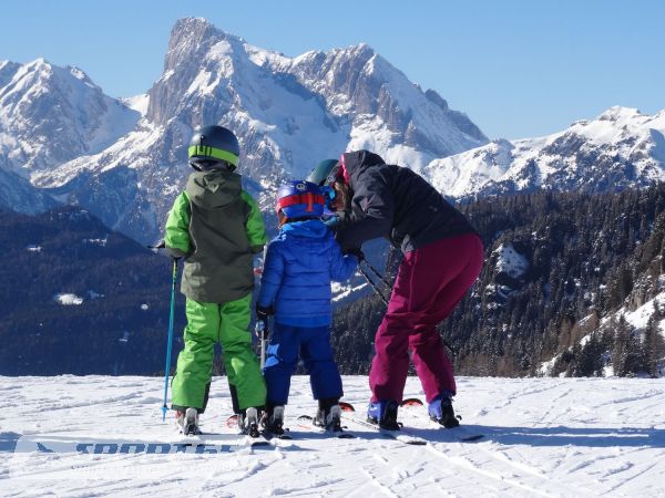 Kids rental skis Sport65 KidsClub