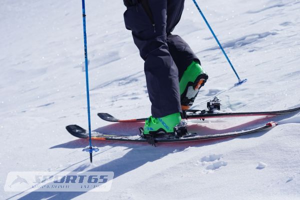 Sport65 touring- & freetouring rental skis with pintech bindings